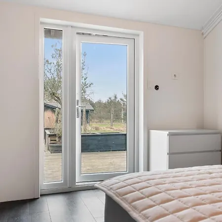 3 Bedroom Cozy In Hjørring
