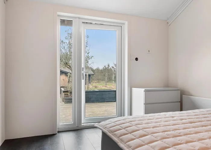 3 Bedroom Cozy In Hjørring